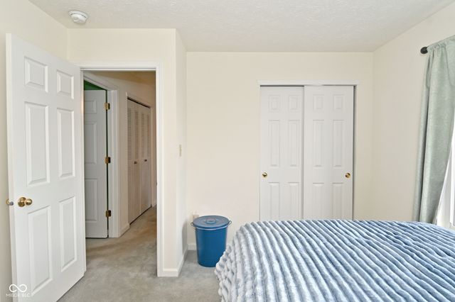 578 Pine Lake Drive, Greenwood, IN 46143