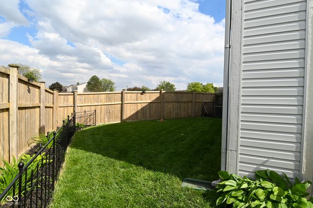 578 Pine Lake Drive, Greenwood, IN 46143