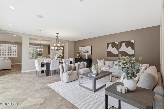 2471 E PENEDES Drive, Gilbert, AZ 85298