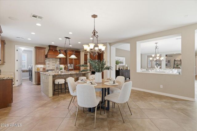 2471 E PENEDES Drive, Gilbert, AZ 85298