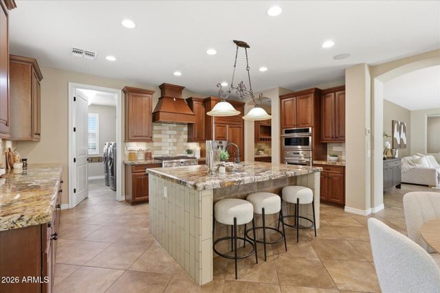 2471 E PENEDES Drive, Gilbert, AZ 85298