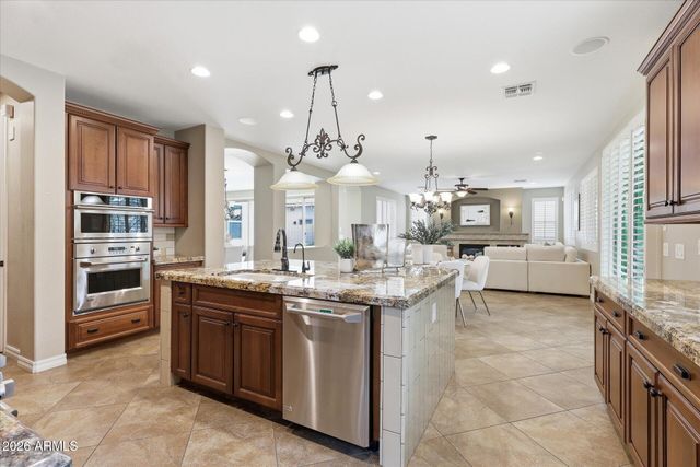 2471 E PENEDES Drive, Gilbert, AZ 85298