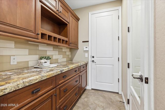 2471 E PENEDES Drive, Gilbert, AZ 85298