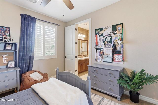 2471 E PENEDES Drive, Gilbert, AZ 85298