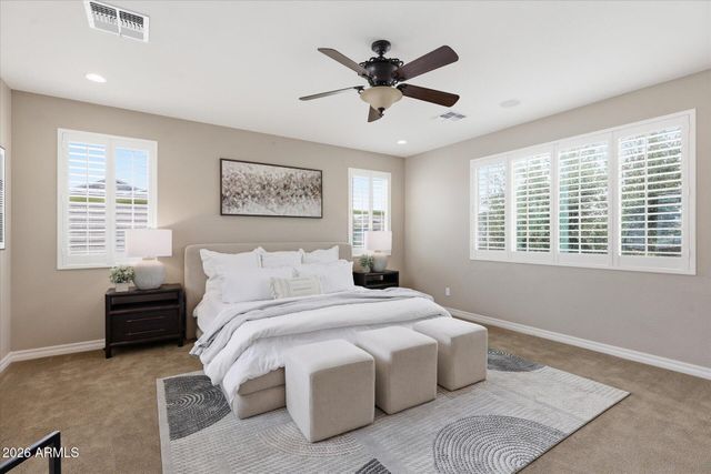2471 E PENEDES Drive, Gilbert, AZ 85298
