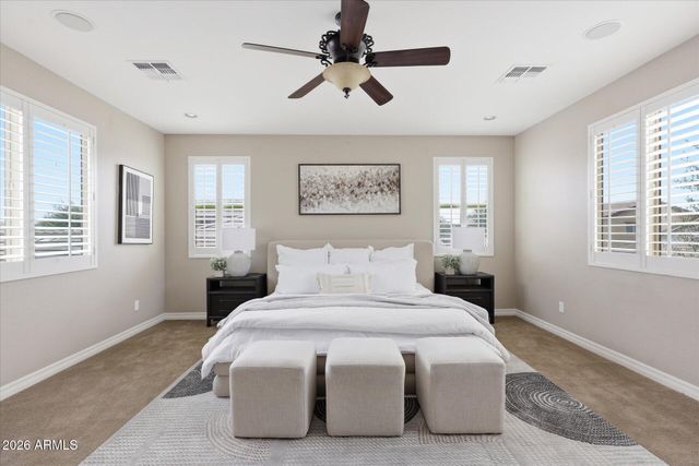 2471 E PENEDES Drive, Gilbert, AZ 85298