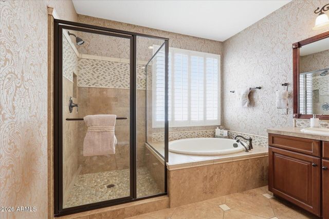 2471 E PENEDES Drive, Gilbert, AZ 85298