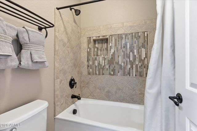 2471 E PENEDES Drive, Gilbert, AZ 85298
