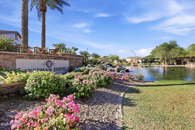 2471 E PENEDES Drive, Gilbert, AZ 85298
