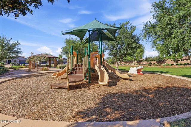 2471 E PENEDES Drive, Gilbert, AZ 85298