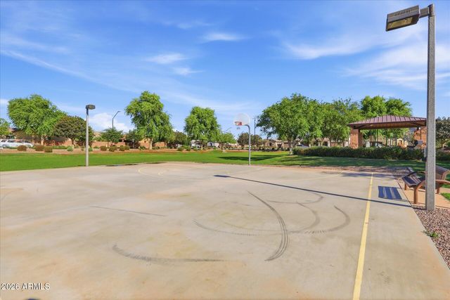 2471 E PENEDES Drive, Gilbert, AZ 85298