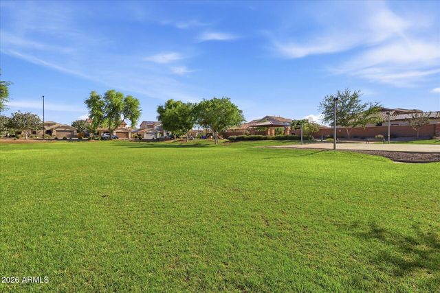 2471 E PENEDES Drive, Gilbert, AZ 85298