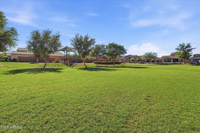 2471 E PENEDES Drive, Gilbert, AZ 85298