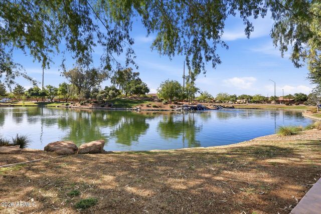2471 E PENEDES Drive, Gilbert, AZ 85298