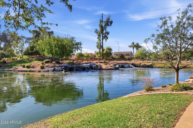 2471 E PENEDES Drive, Gilbert, AZ 85298