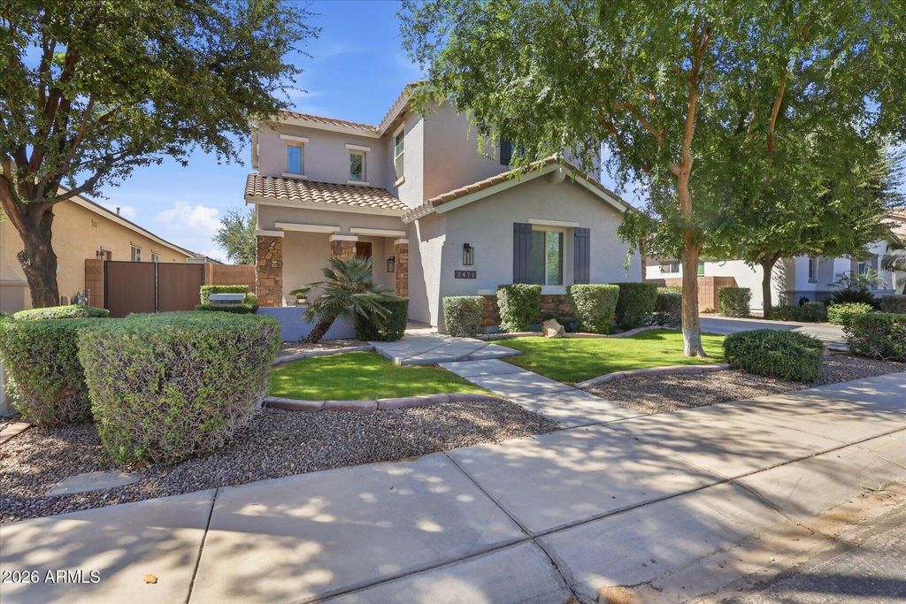 2471 E PENEDES Drive, Gilbert, AZ 85298