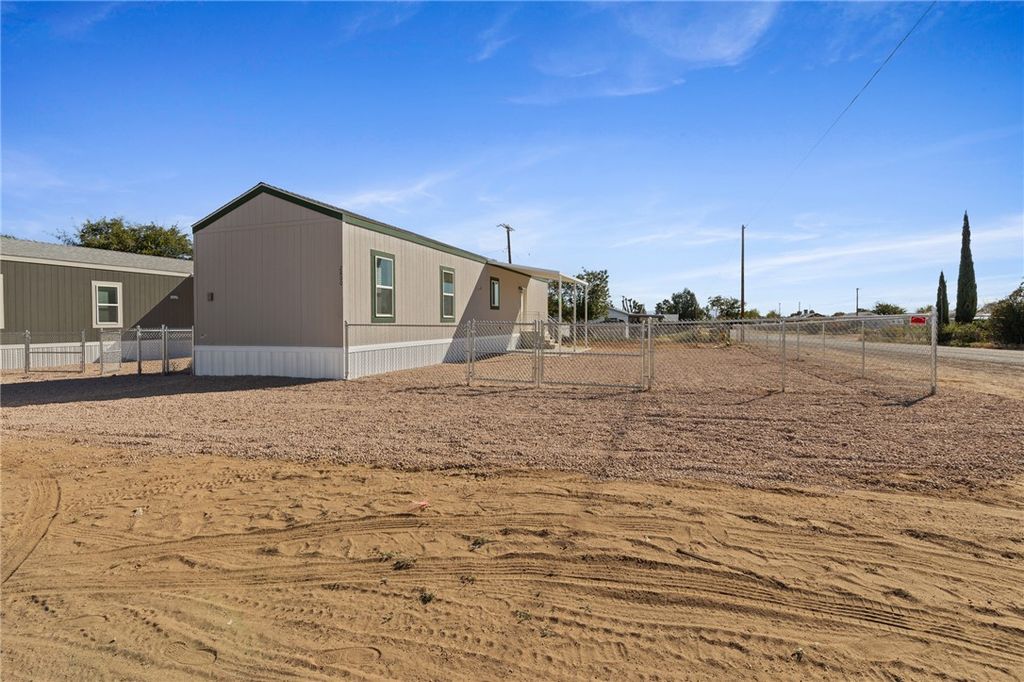 2800 E Snavely Avenue, Kingman, AZ 86409