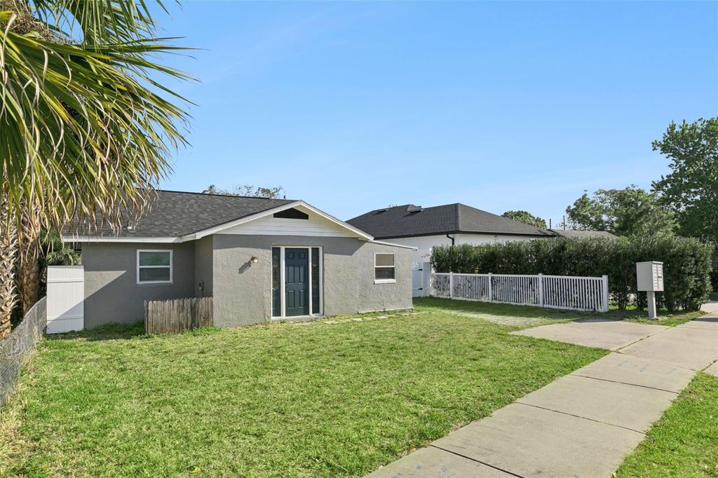 Image 3 of property listing at 5419 OLD CHENEY HIGHWAY, Orlando, FL 32807