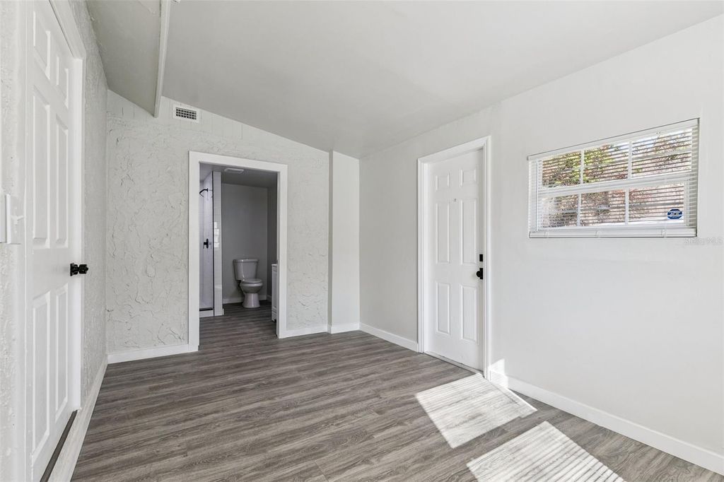 Image 22 of property listing at 5419 OLD CHENEY HIGHWAY, Orlando, FL 32807