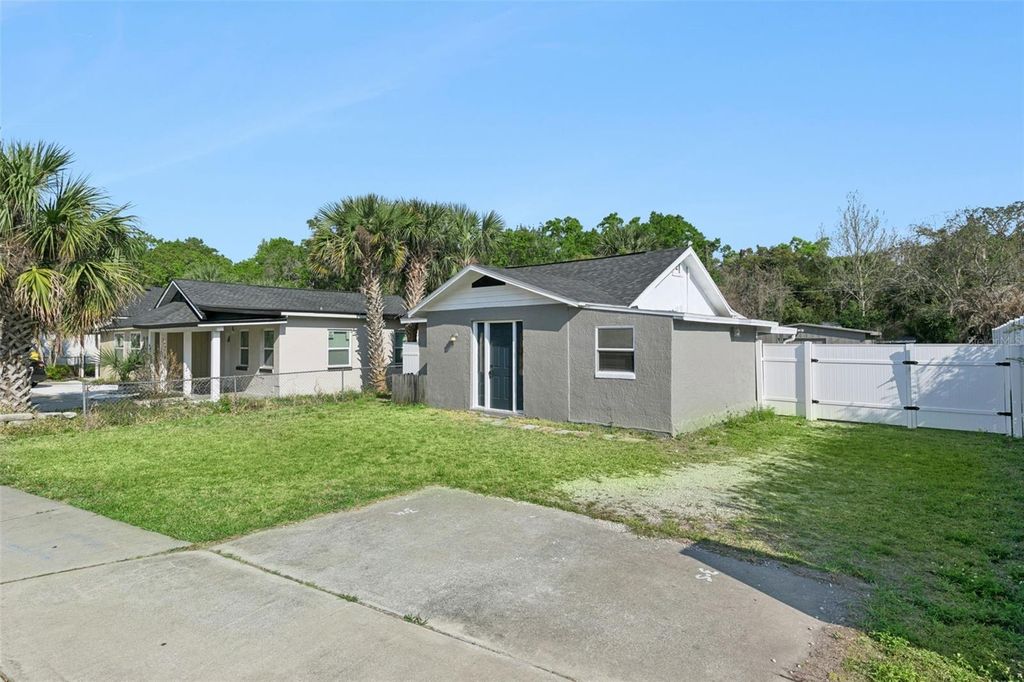 Image 5 of property listing at 5419 OLD CHENEY HIGHWAY, Orlando, FL 32807