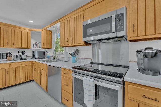 12902 LAKESTON, Upper Marlboro, MD 20774