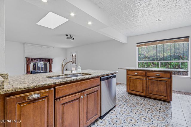 1501 JERRY PATE Place, El Paso, TX 79935