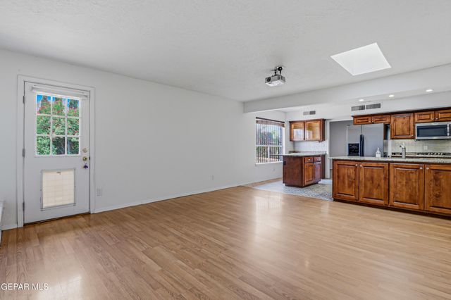 1501 JERRY PATE Place, El Paso, TX 79935