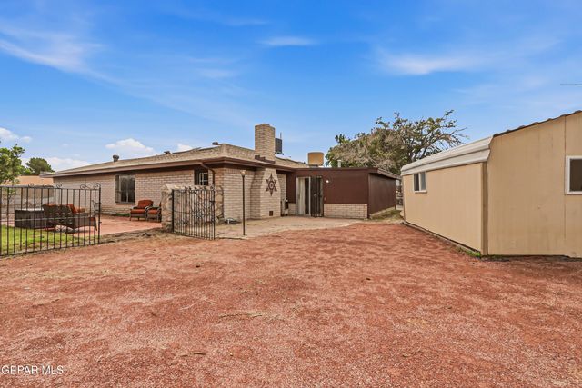 1501 JERRY PATE Place, El Paso, TX 79935