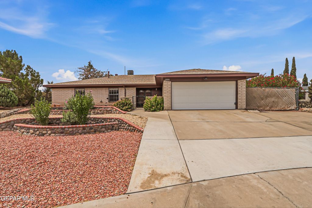 1501 JERRY PATE Place, El Paso, TX 79935