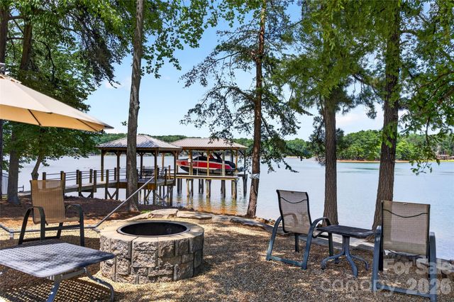 166 Balmoral Drive, Mooresville, NC 28117