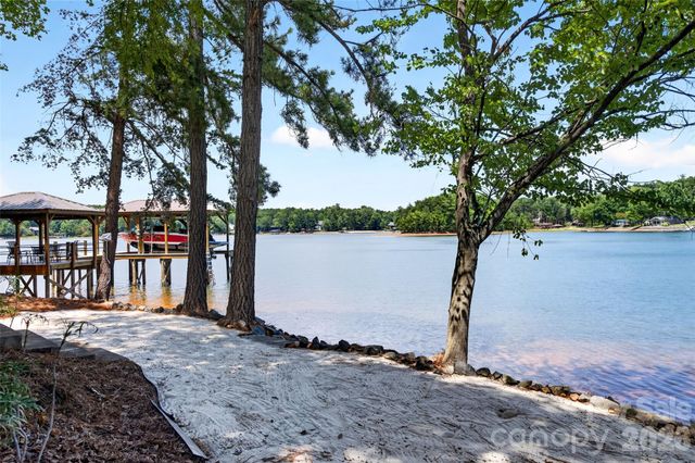 166 Balmoral Drive, Mooresville, NC 28117