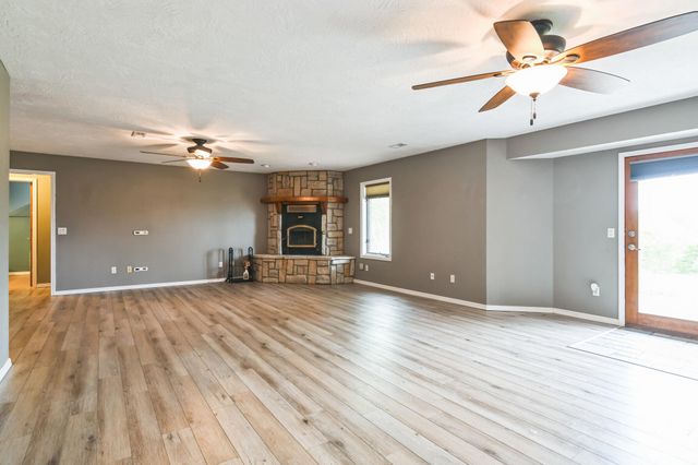 1888 South High Ridge, Nixa, MO 65714