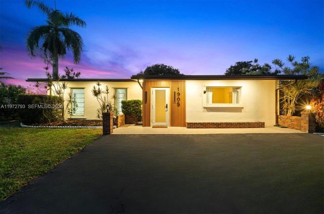 1905 NW 62nd Ter, Margate, FL 33063