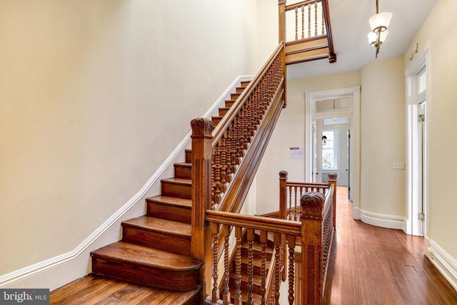 1633 16TH ST NW, Washington, DC 20009