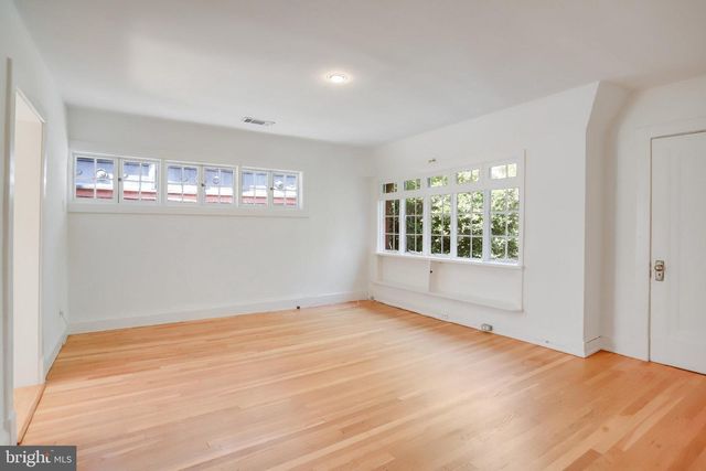 1633 16TH ST NW, Washington, DC 20009