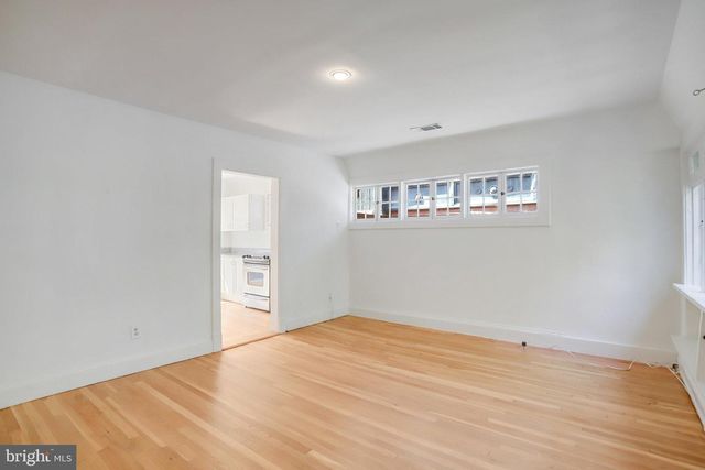 1633 16TH ST NW, Washington, DC 20009