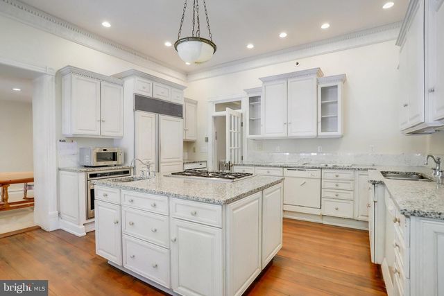 1633 16TH ST NW, Washington, DC 20009