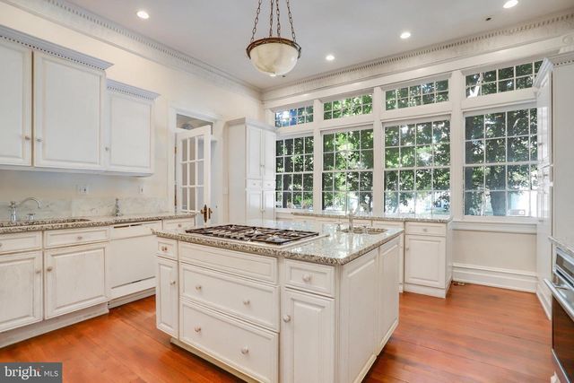 1633 16TH ST NW, Washington, DC 20009