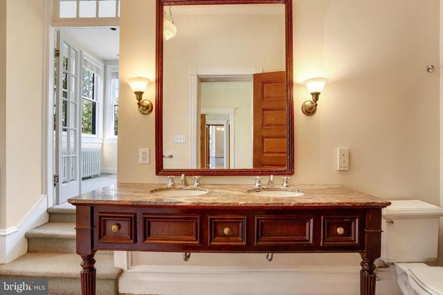 1633 16TH ST NW, Washington, DC 20009