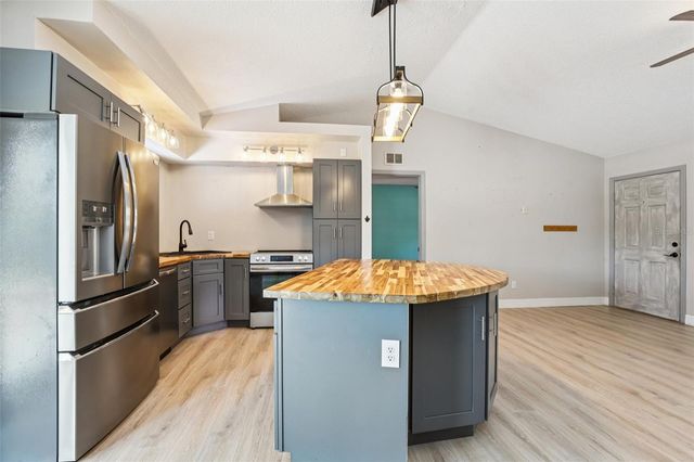 15327 GREEN JAY ROAD, Weeki Wachee, FL 34614