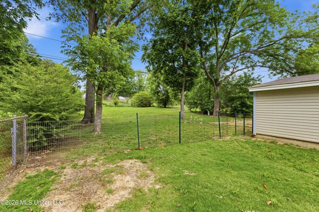2010 Colonial Hills Drive, Southaven, MS 38671