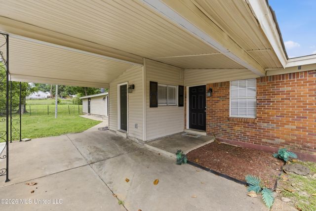 2010 Colonial Hills Drive, Southaven, MS 38671