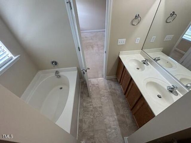 730 Willow Bay Drive, Fuquay Varina, NC 27526