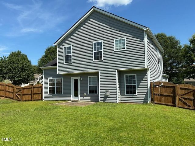 730 Willow Bay Drive, Fuquay Varina, NC 27526