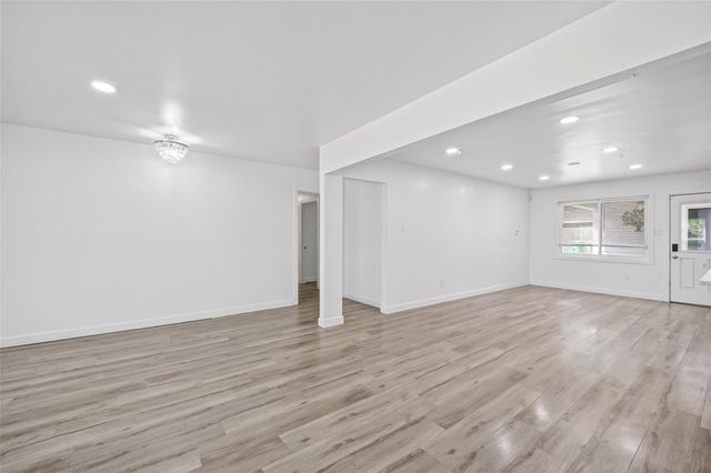 5822 Reamer Street, Houston, TX 77074