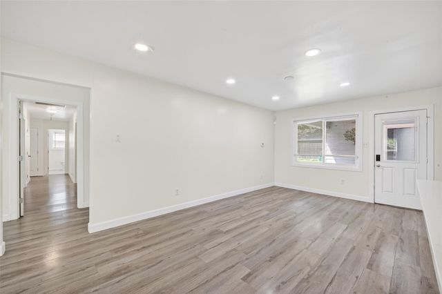 5822 Reamer Street, Houston, TX 77074