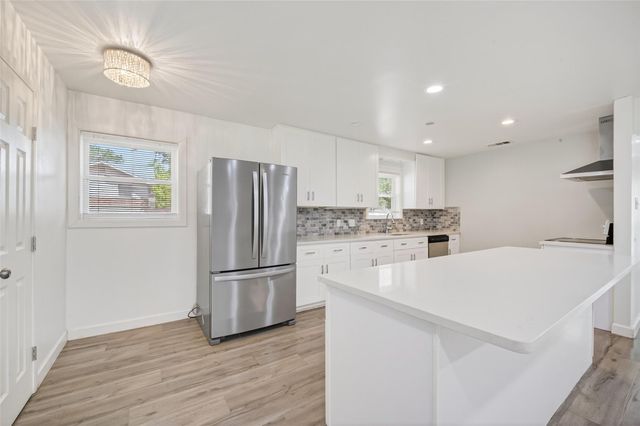 5822 Reamer Street, Houston, TX 77074