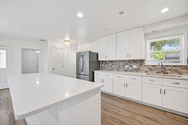 5822 Reamer Street, Houston, TX 77074