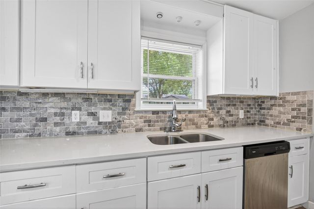 5822 Reamer Street, Houston, TX 77074