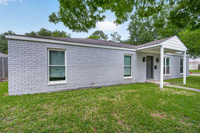 5822 Reamer Street, Houston, TX 77074